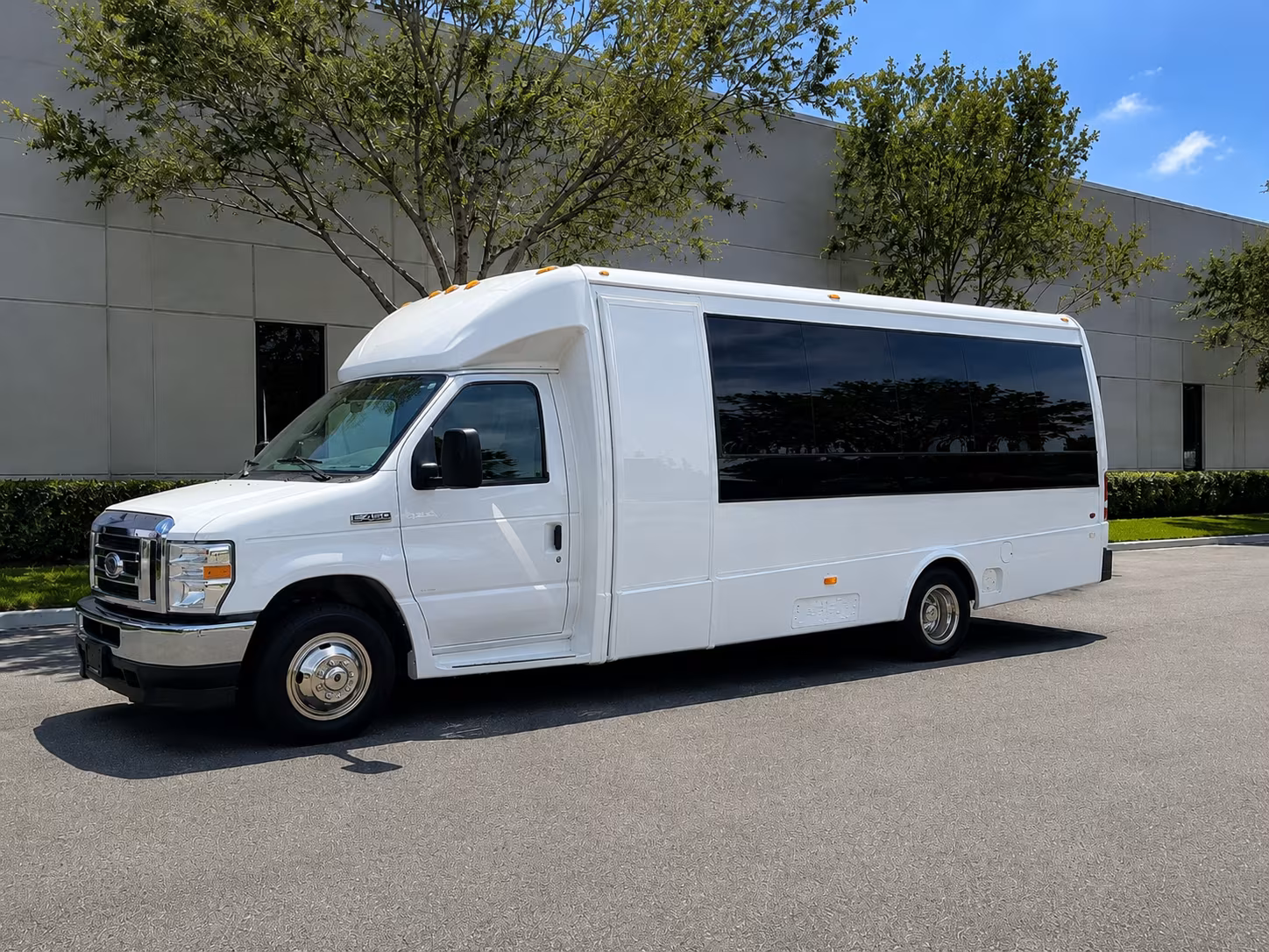 find the perfect transportation for your next corporate event 1